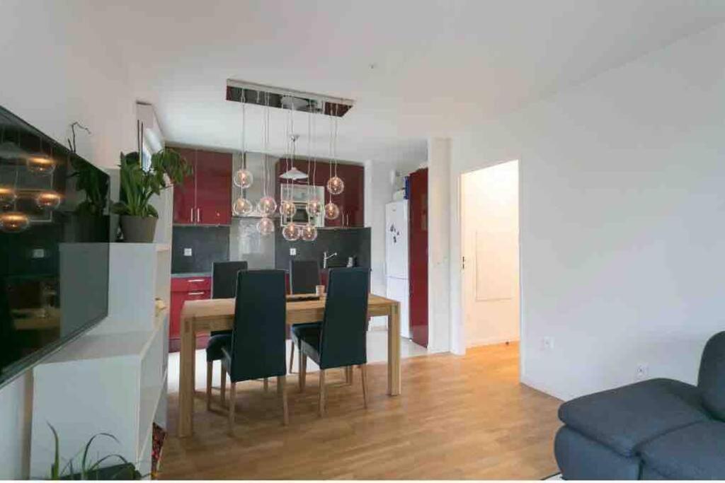 Cozy & Quiet Getaway Just 300M From Paris With Free Private Parking Lägenhet Gentilly Exteriör bild